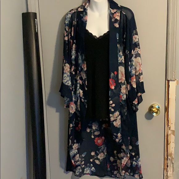 Women’s Floral Cardigan - Picture 1 of 4